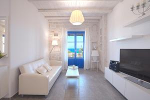 Villa Sandstone by Rocks Estates Paros Greece