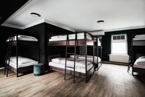 Bed in 8-Bed Mixed Dormitory Room room in GRONERS Leipzig