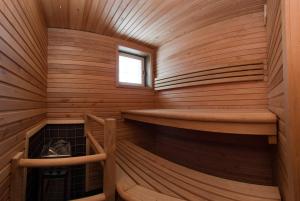 Polar Star Apartments