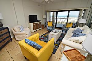 Three-Bedroom Apartment room in The Palms 102 Condo