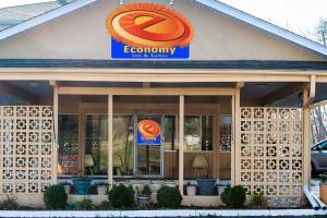Economy Inn & Suites - image 2