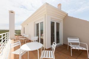 Casa Sardinha - Praia e Piscina - T2 (6 pessoas)