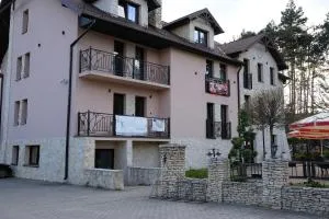 Zajazd Jurajski - Zdów