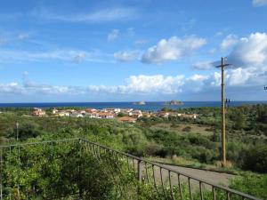  House with 5 bedrooms in Tancau Sul Mare with wonderful sea view and furnished terrace, Pension in Santa Maria Navarrese