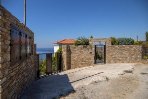 Eleni's Guesthouse Andros Greece
