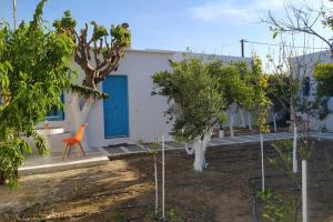 PERIVOLI 4-CHORA(5min away from the center by car) Naxos Greece