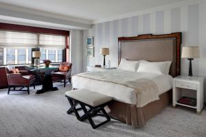 Two-Bedroom Suite room in Lotte New York Palace by Suiteness