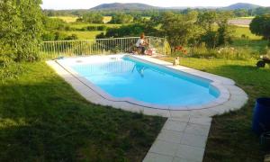 Maisons de vacances Maison de 4 chambres avec piscine privee jardin clos et wifi a Orthoux Serignac Quilhan : photos des chambres
