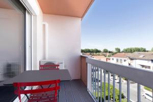 Appartements Appartement Cosy Tout confort - Climatisation, Balcon, WiFi - proche AIRBUS, Purpan, Aeroport, Stade Ernest Wallon : Appartement avec Terrasse