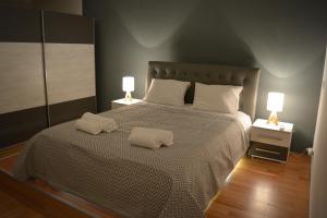 Cinema Zeus Studios - by Avelink