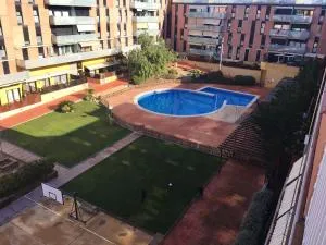 Spacious Apartment in Terrassa with Shared Pool, 85 m² - Castellar