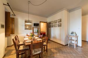 Appartamento con 2 Camere da Letto