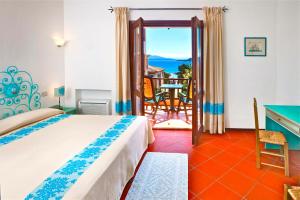 Deluxe Double Room with Balcony and Sea View room in Hotel Capriccioli
