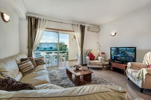 Apt Galé Garden AA by Algarve Villa Holidays