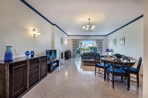 Apt O Monte C near the beach by Algarve Villa Holidays