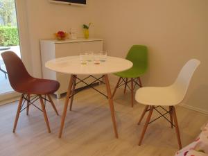 CANDY ap.-near center,bus,beach+free parking place