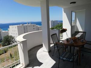 Sea view Apartment Reno wgarage