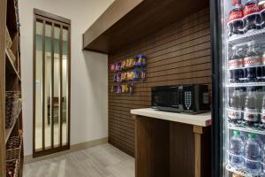 Holiday Inn Express & Suites Laurel by IHG