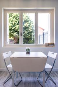 Maisonnette avec jardin, parc du chêne (tram T5)