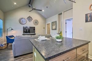 Romantic Wine Country Escape with Hot Tub and Patio!