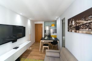 Excelente flat em Setúbal Boa Viagem até 3 pessoas cercado por restaurantes e supermercados PM802