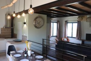 Maisons de vacances Gite Aigues Vives : photos des chambres