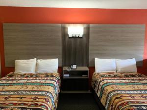 Deluxe Double Room with Two Double Beds - Non-Smoking room in Log Cabin Inn