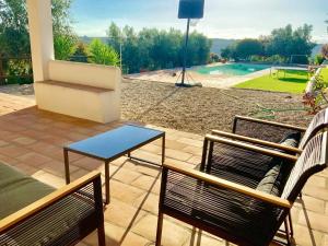 Charming Villa in Casais de São Bras with Mountain View