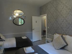 B&B / Chambres d'hotes Les Deux Rives : photos des chambres