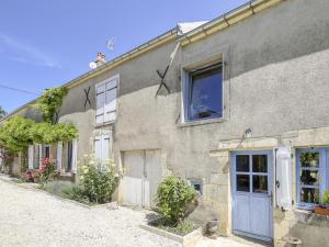 Maisons de vacances Authentic Burgundian Farmhouse in Talon with Fireplace : photos des chambres