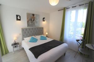 Hotels Logis Hotel & Restaurant Au Clos Paille Charme & Caractere : photos des chambres