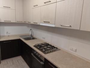 Новобудова по вул Мельника 30 є паркомісце