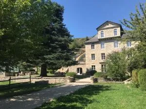 Les Distinguées - L Ayral - Sévérac d' Aveyron