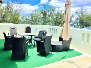 obrázek - 3 bedrooms appartement with shared pool at Flic en Flac