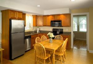 Carriage House at One Long Beach