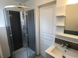 Chartres Coeur de Ville, beau 2 pièces chaleureux et lumineux,Parking et Wifi !