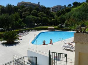 Appartements Independant Apartment - Stunning Sea View - Near Cannes : photos des chambres