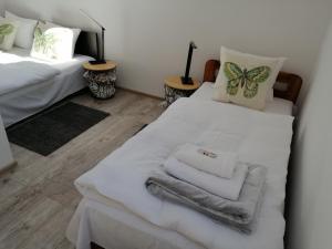 Triple Room with Shared Bathroom room in Wynajem Pokoi Villa Kofeina