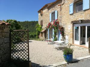 Appartements Bastide Provencale Les Muriers d'Engaspaty : photos des chambres