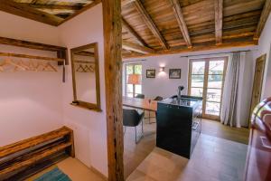 Alpenchalet Kogel - Blick auf Tölz und ins Karwendel