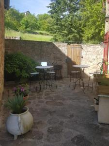 Maison dHôtes "La Pierre Pointue"