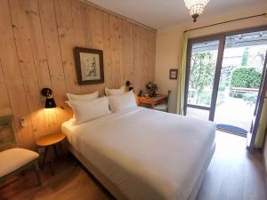 Hotels Hotel Sous les Figuiers : photos des chambres