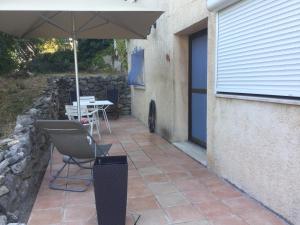 Double Room with Garden View room in Le Patio Fleuri