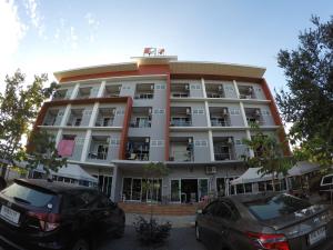 R2 Apartment Service