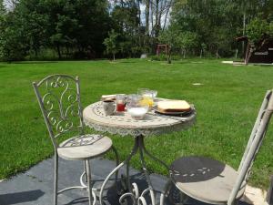 Appartements L'Escale Sud Gironde - Gite en pleine nature - Calme absolu - Piscine spa sauna massage- Petit-dejeuner sur demande : photos des chambres