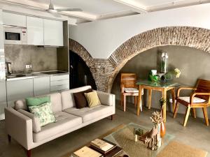 Old Stables Chiado - 1 bedroom in the green heart of Lisbon
