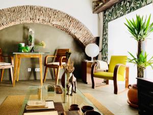 Old Stables Chiado - 1 bedroom in the green heart of Lisbon