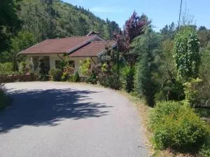 Spacious House in Ponte da Barca with Lake and Mountain View - Lourido