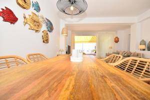 70sqm private terrace in front of the sea & 107sqm brand new apartment