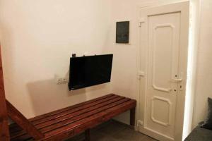 AKstudios To Spitaki